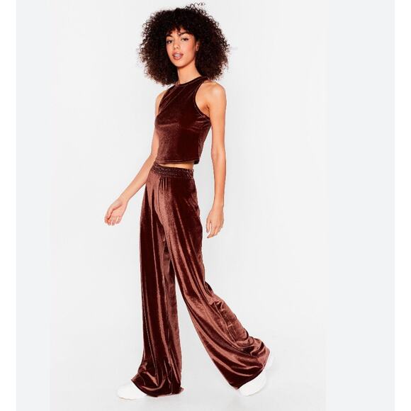 Nasty Gal Pants - NWT Nasty Gal Velour Wide leg trouser size 6  Chocolate Brown
